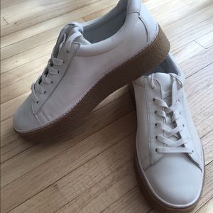 NEW VINCE Neela Gum Bottom Platform Sneakers - 9